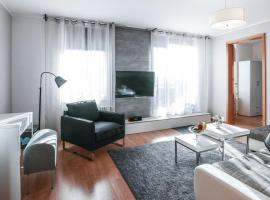 Quiet 60sqm Penthouse near BER Airport，位于舍讷费尔德的酒店