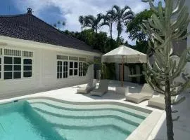 Villa EL NIS - LEGIAN - 4 Bedroom - 4 Bathroom - Luxury