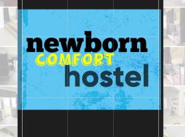 NEWBORN comfort HOSTEL the biggest hostel of town with best location, alberg a Pristina