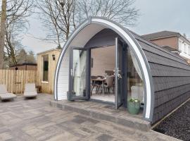 Coolaness Glamping, hótel með jacuzzi-potti í Irvinestown