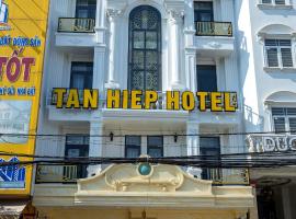 Tân Hiệp Hotel, hotelli kohteessa Bùi Tiếng