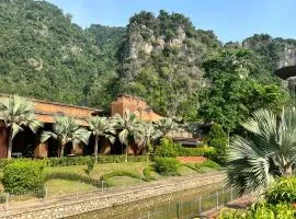 Sunway Alpine Suites near Onsen and Themepark Tambun Ipoh by IWH