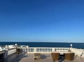 Appartement vue mer au coeur de la Marsa avec une grande terrasse privée