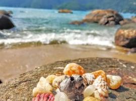 Pousada Mar Suites Toninhas, appartamento a Ubatuba