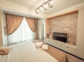 Palace of Culture & Palas Mall Collection Suites & Studios، فندق في ياش