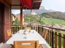 Chalet de Charme avec vue spendide, hotell i Menthon-Saint-Bernard