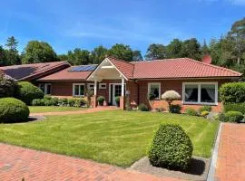 Landhaus am Wald mit Garten