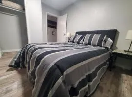 Modern Private 1BR Apt. w/Free Prkg + Fast Wi-Fi