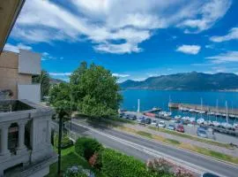 Residenza Oleandro Lake View Luino Center - Happy Rentals