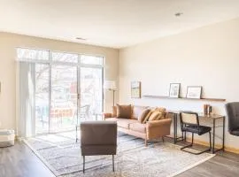 Flexhome Brewers Hill 1BR TS1 - near Brady St and Riverwalk