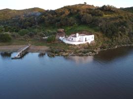 Magnífica casa a orillas del guadiana, hotel em Huelva