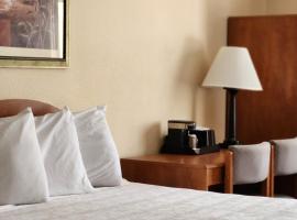 Luxury Inn & Suites, ξενοδοχείο με τζακούζι σε Silverthorne