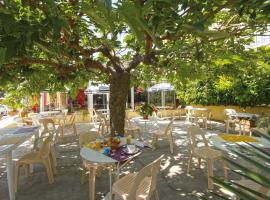 Hôtel La Croix de Malte, hotel u gradu 'La Ciotat'