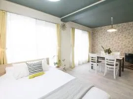 bHOTEL La-Shante - 5 mins walk to the PeacePark & Up to 4 ppl