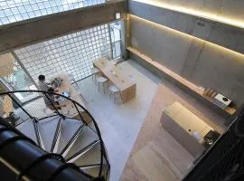 bHOTEL New Small Hotel - Hondori shopping arcade