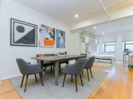 South End Hospitality: Downtown Crossing Large Lofted Condo Location