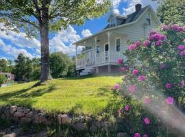 Ardan Cottage in Ingonish, hotel din Ingonish Beach