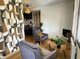 Appartement T2, 27 m2, rénové、カルクフーのホテル