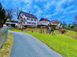 Resort Mezná, hotel em Hřensko