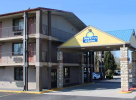 Days Inn & Suites by Wyndham Springfield on I-44, ξενοδοχείο σε Σπρίνγκφιλντ