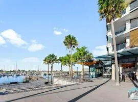 Aircabin - Shell Cove - Next to Marina - 2BR Apt