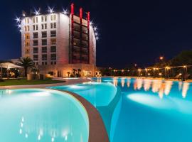 Delta Hotels by Marriott Olbia Sardinia, hotel z jacuzziji v mestu Olbia