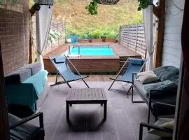 Villa cosy, piscine et plage.