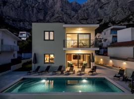 Villa Bava - Swimming Pool With Sea View, hotel v destinaci Makarska