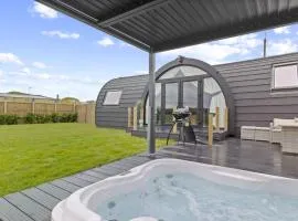 Choller Lodges - The Barn House With Hot Tub