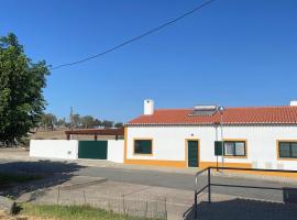 Casa Freitas Cavaco, hotel sa Santana de Cambas