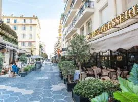 50 meters from the beach ! Best location in Nice