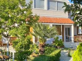 Vila M Vera Rooms with kitchen and Apartments, מלון בדורס