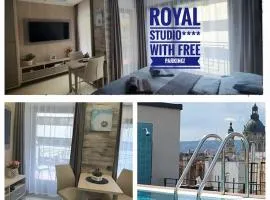 Royal studio in the center with free parking!