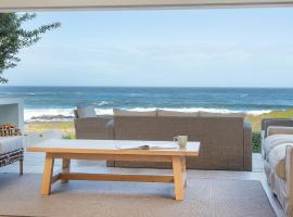 Seapearl Oceanfront Villa and Cottage, hotel di Hermanus