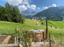 Farmhouse with a stunning view over the dolomites