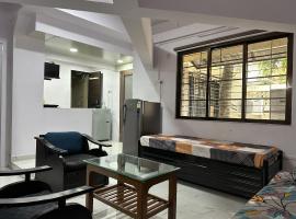 Ravish Apartment, Juhu, hotel la plajă din Mumbai