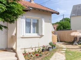 Villepinte में, होटल La maison du bonheur - CDG & parc des expos - piscine privée