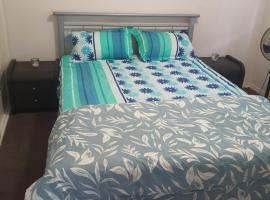 Comfort Home, hotel in Wyndham Vale