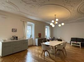 Altstadt-Apartment mit Stiftsblick, hotelli kohteessa Melk