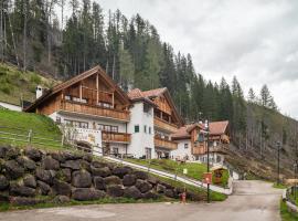 Livinallongo del Col di Lana में, होटल Apartments Mirabell