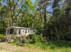 Ruim Chalet, midden in het bos!, hotel u gradu Nunspet