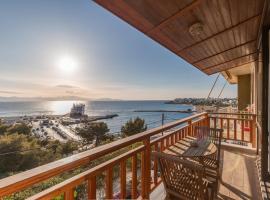 CALDERA close to the port, airport & Athens, Hotel in Rafina