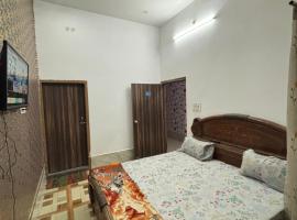 Balaji homestay Mathura in Vrindavan, מלון במטורה