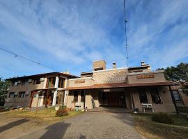 La Reina Hotel, hotel u gradu 'Santa Rosa de Calamuchita'