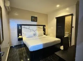 Posh Hotel and Suites Ikeja