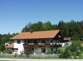 Apartment Andrea - Chiemgau Karte，因澤爾的飯店