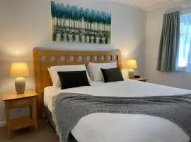 City Escape Mounts Bay - Free Parking & Wi-Fi