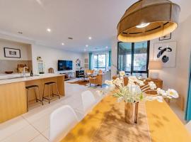 StayAU 4BR Designer Home in Knox: Wantirna South şehrinde bir otel