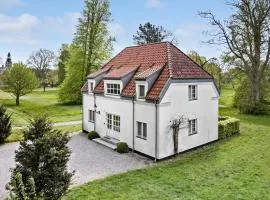 5 Bedroom Cozy Home In Faaborg