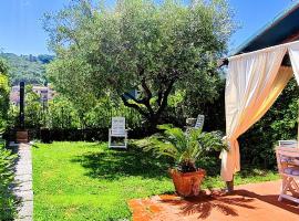 Casa Giardino, hotel u gradu Marina di Kampo